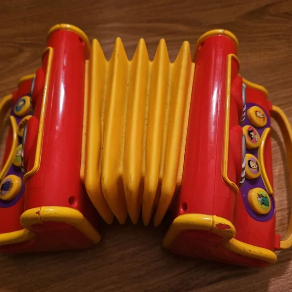 The Wiggles Musical Singing Play Accordion - Picture 3 of 7
